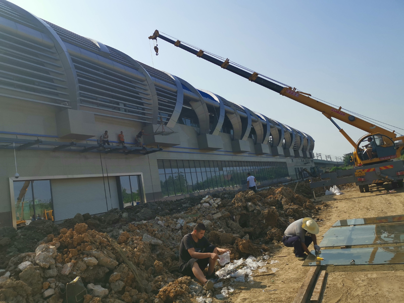 业绩03.2019-成都地铁5号线一、二期工程机电安装及装饰工程1标段高架站出入口连廊及垂梯等专业分包工程（新都段幸福桥站）.jpg