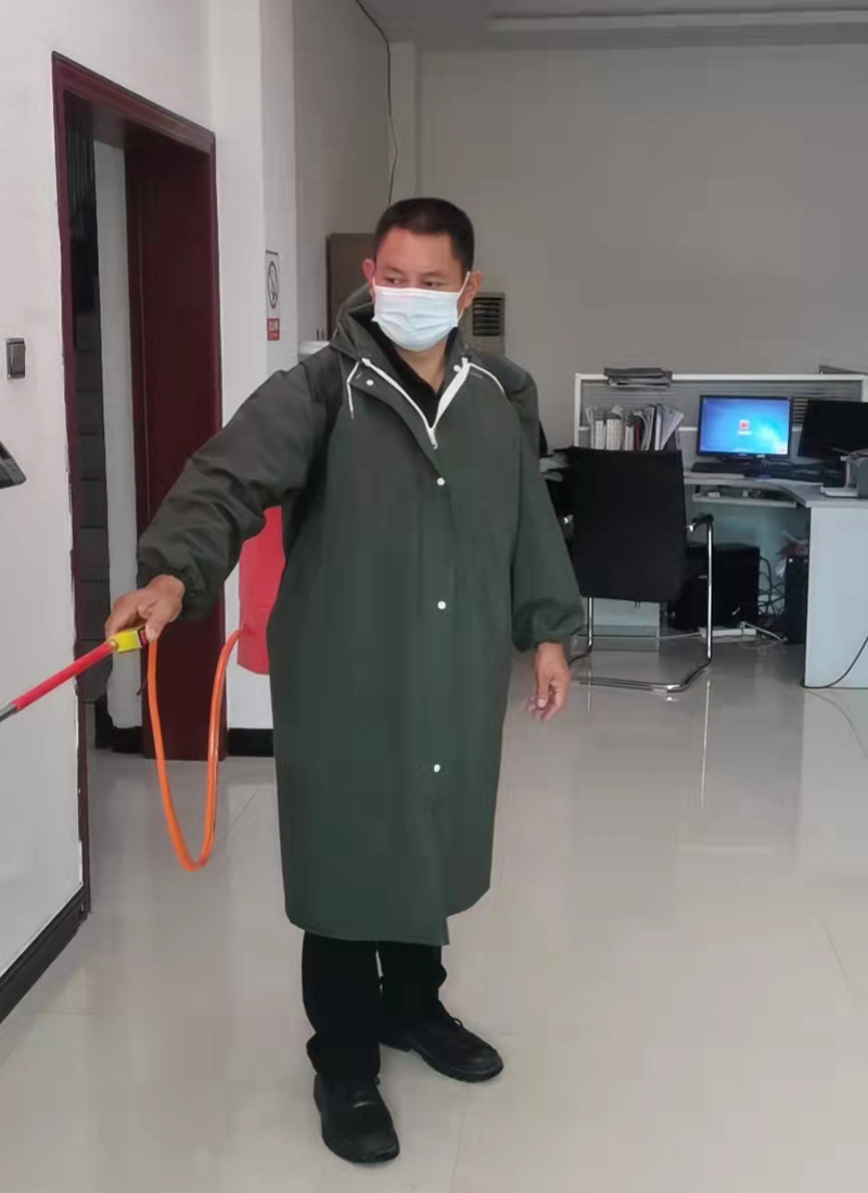 22 小区消毒.jpg